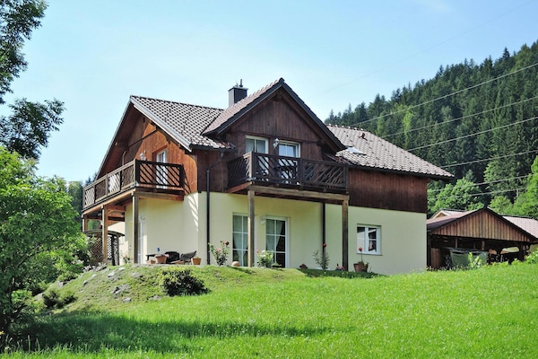 Foto van Vakantiehuis in Radstadt met Sauna & Whirlpool - Vakantiehuis in Radstadt - ExteriorSummer