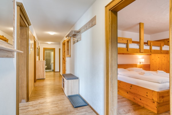 Foto van Chalet in Neukirchen met Bergzicht - Vakantiehuis in Neukirchen - Landing