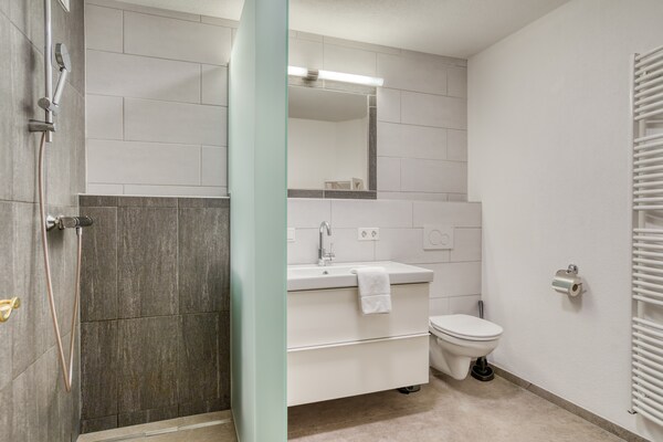 Foto van Chalet in Neukirchen met Bergzicht - Vakantiehuis in Neukirchen - BathRoom