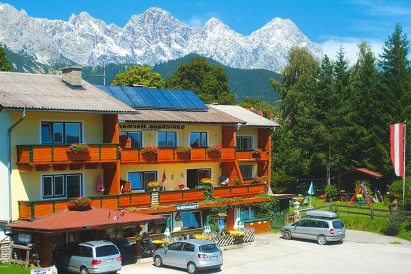 Foto van Appartement in Vorberg bij Dachstein Gletsjer - Vakantiehuis in Ramsau am Dachstein - ExteriorSummer