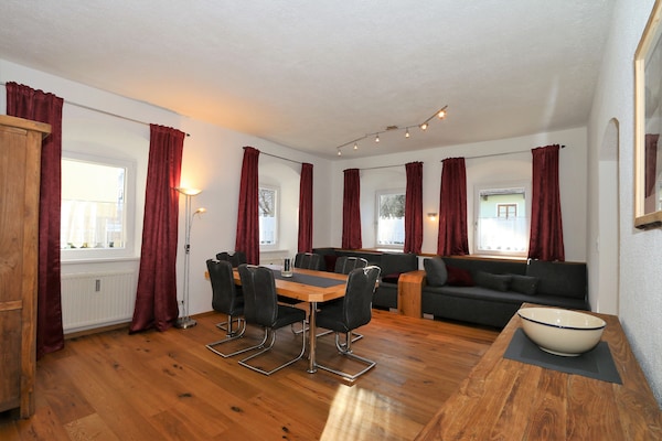 Foto van Appartement in Fügen bij Spieljochbahn - Vakantiehuis in Fügen - LivingRoom