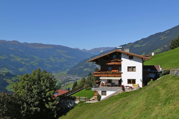 Foto van Appartement in Hippach bij Horbergbahn - Vakantiehuis in Hippach im Zillertal - ExteriorSummer