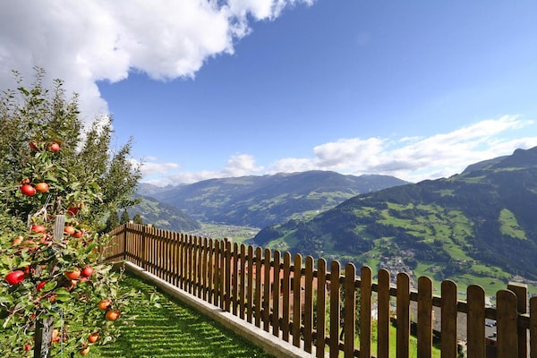 Foto van Appartement in Hippach bij Horbergbahn - Vakantiehuis in Hippach im Zillertal - ViewSummer