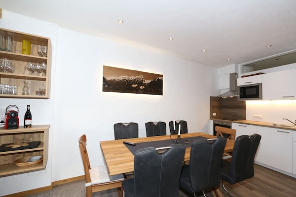 Foto van Appartement in Fügen bij Spieljochbahn - Vakantiehuis in Fügen - DiningRoom