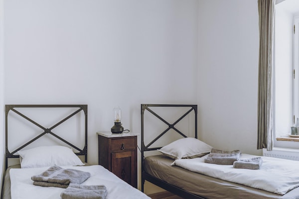 Foto van Authentiek appartement in Neder-Silezië - Vakantiehuis in Janowice Wielkie - BedRoom