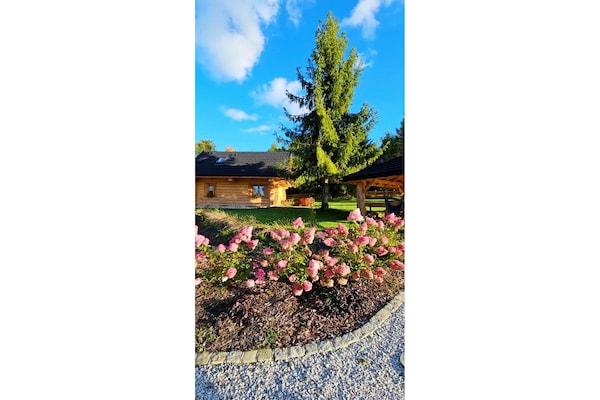 Foto van Berghuisje met eigen bubbelbad - Vakantiehuis in Istebna - ExteriorSummer