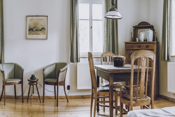 Foto van Appartement met 1 slaapkamer vlakbij bos en rivier - DiningRoom