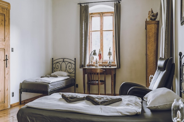 Foto van Appartement met 1 slaapkamer vlakbij bos en rivier - BedRoom