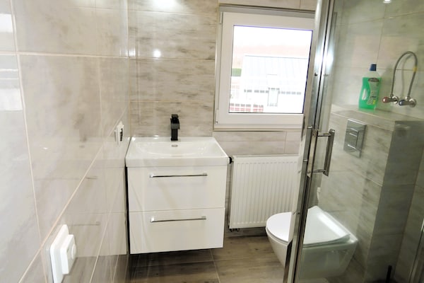 Foto van Appartement in Wisełka met een groot terras - Vakantiehuis in Wisełka - BathRoom