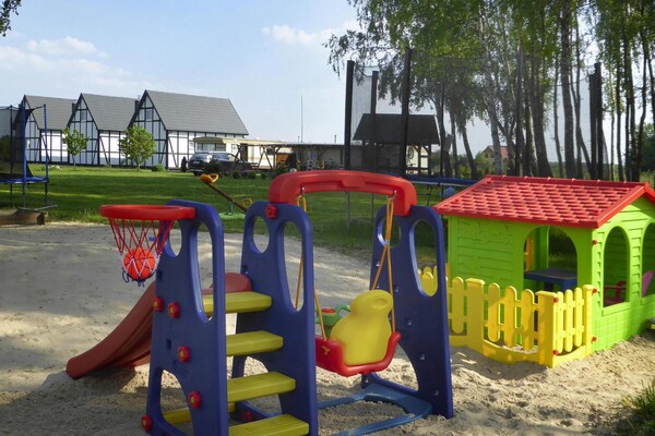 Foto van Vakantiehuis in Jarosławiec bij Tropicana - Vakantiehuis in Jaroslawiec - GardenSummer