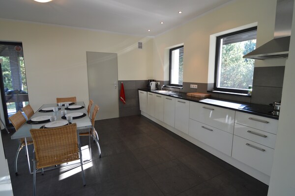 Foto van Villa bij meer in Borne Sulinowo - Vakantiehuis in Borne Sulinowo - Kitchen