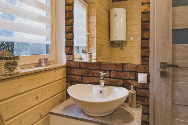 Foto van Groot vakantiehuis, zoutgrot, jacuzzi, sauna - Vakantiehuis in Balachy - BathRoom