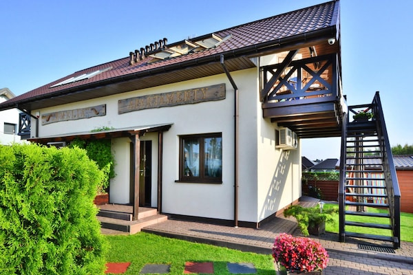 Foto van Comfortabel vakantieappartement, airconditioning - Vakantiehuis in Sianozety - ExteriorSummer