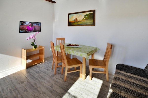 Foto van Appartement in een familievakantieoord - Vakantiehuis in Rusinowo - LivingRoom