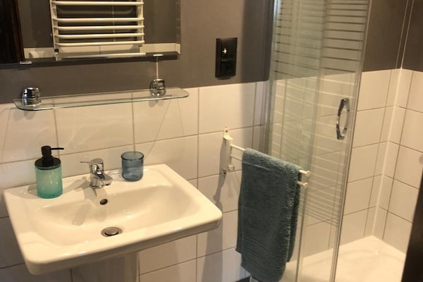 Foto van Bungalow bij Meer en Dichtbij Oostzee - Vakantiehuis in Bieszkowice - BathRoom