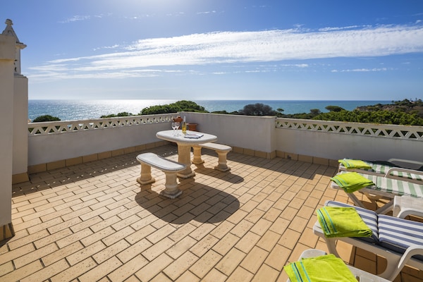 Foto van Appartement vlakbij het strand Praia de Benagil - Vakantiehuis in Benagil - terrace