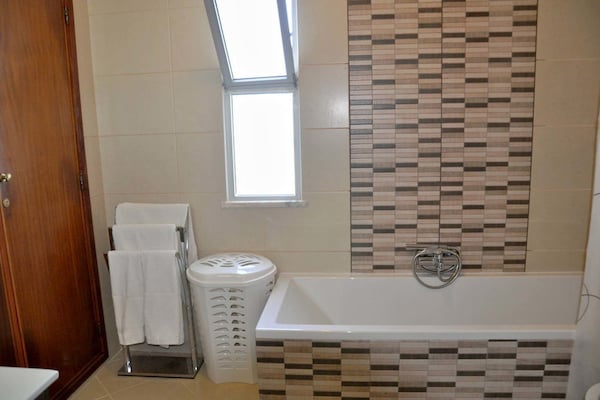 Foto van Villa in Vilamoura bij Strand en Golf - Vakantiehuis in Vilamoura - BathRoom