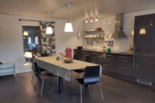 Foto van Bed & Breakfast in Bjuråker met zwembad - Vakantiehuis in Bjuråker - Untagged
