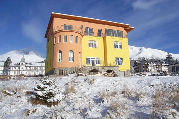 Foto van Bergappartement voor acht personen - Vakantiehuis in Stary Smokovec - ExteriorWinter