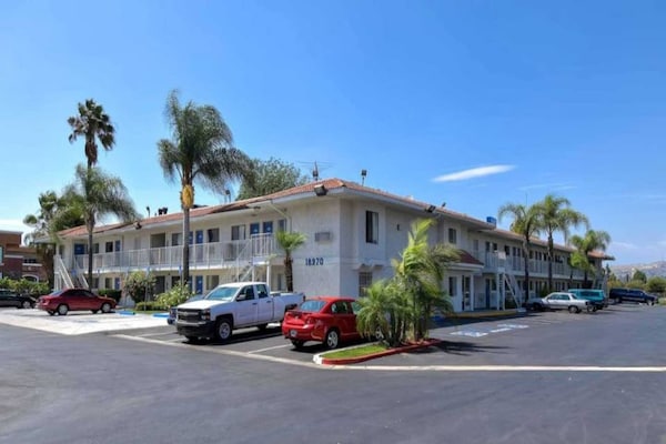 Foto van 1 tweepersoonsbed | Rowland Heights - Vakantiehuis in Rowland Heights - ExteriorSummer