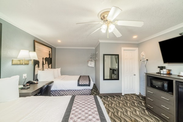 Foto van 2 tweepersoonsbedden (queensize) | Roken mogelijk - Vakantiehuis in Snyder TX - BedRoom