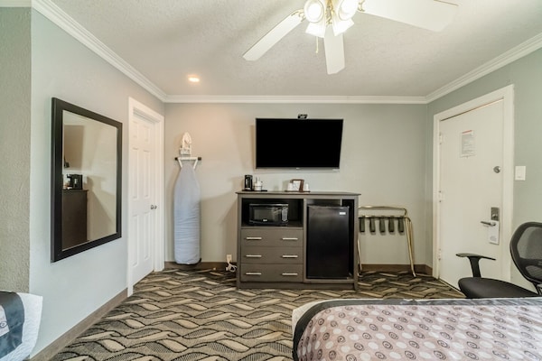 Foto van 2 tweepersoonsbedden (queensize) | Roken mogelijk - Vakantiehuis in Snyder TX - BedRoom