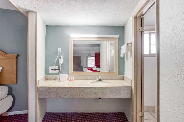 Foto van Bald Knob AR|2 eenpersoonsbed - Vakantiehuis in Bald Knob AR - BathRoom
