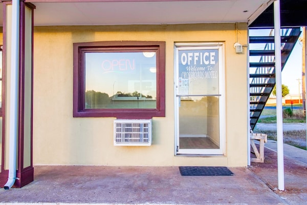 Foto van 2 Queensize Bedden Niet Roken - Vakantiehuis in Seiling, OK - HallReception