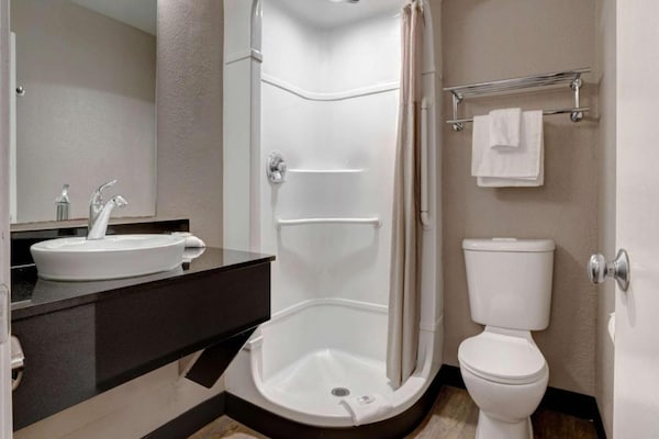 Foto van Bakersfield | 1 tweepersoonsbed | Toegankelijk voor mindervaliden/bad - BathRoom