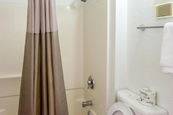 Foto van Bakersfield | 1 tweepersoonsbed | Toegankelijk voor mindervaliden/bad - BathRoom